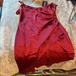 PrettyLittleThing Burgundy Asymmetrical Dress